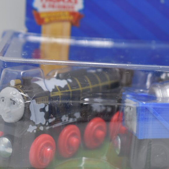 Hiro's Sticky Spill Fisher Price Thomas & Friends Wooden Railway Train Engine - Picture 4 of 11